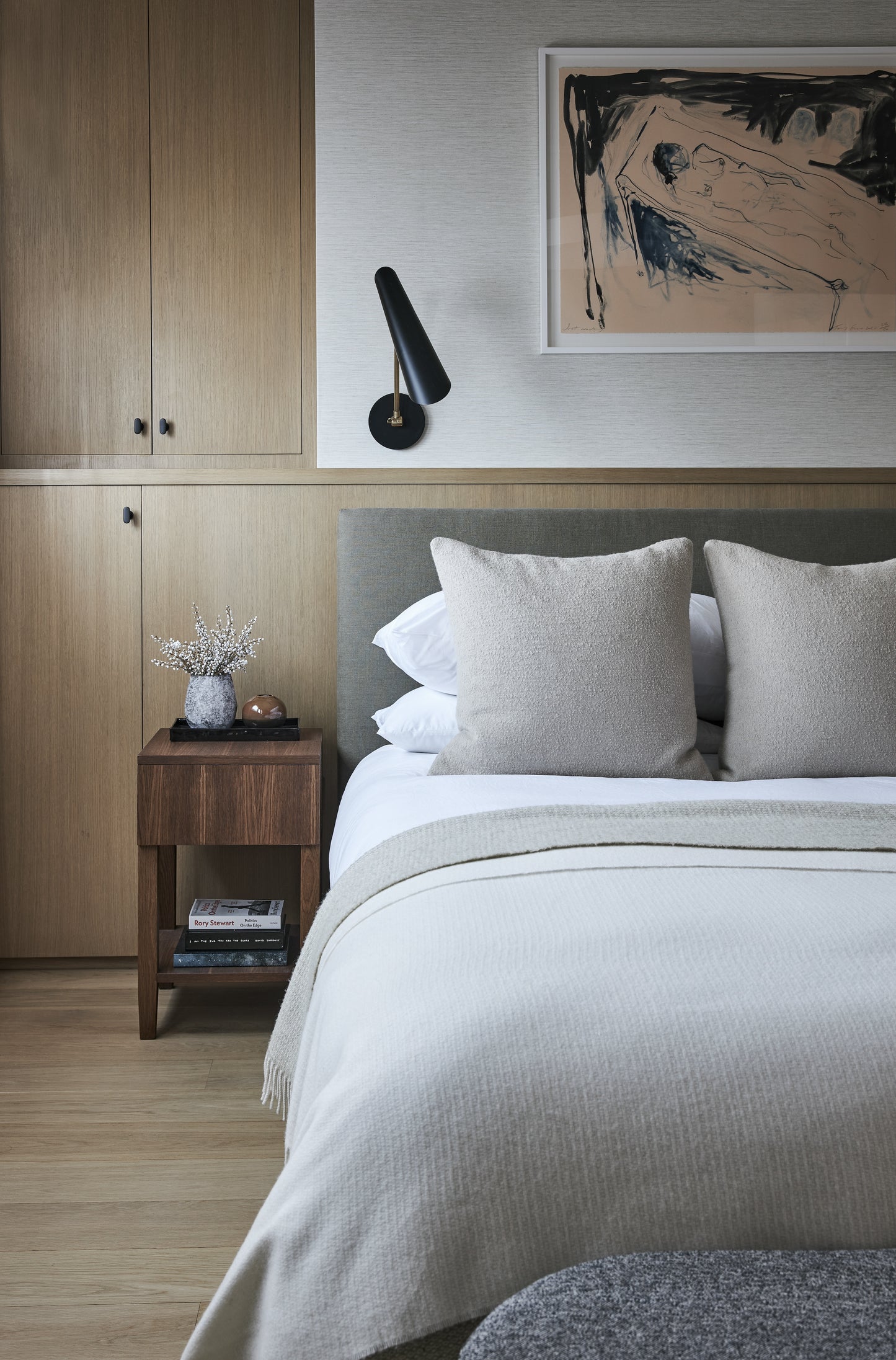 Modern townhouse in Richmond with open-plan living spaces and bespoke furnishings, designed by Stellar & Co